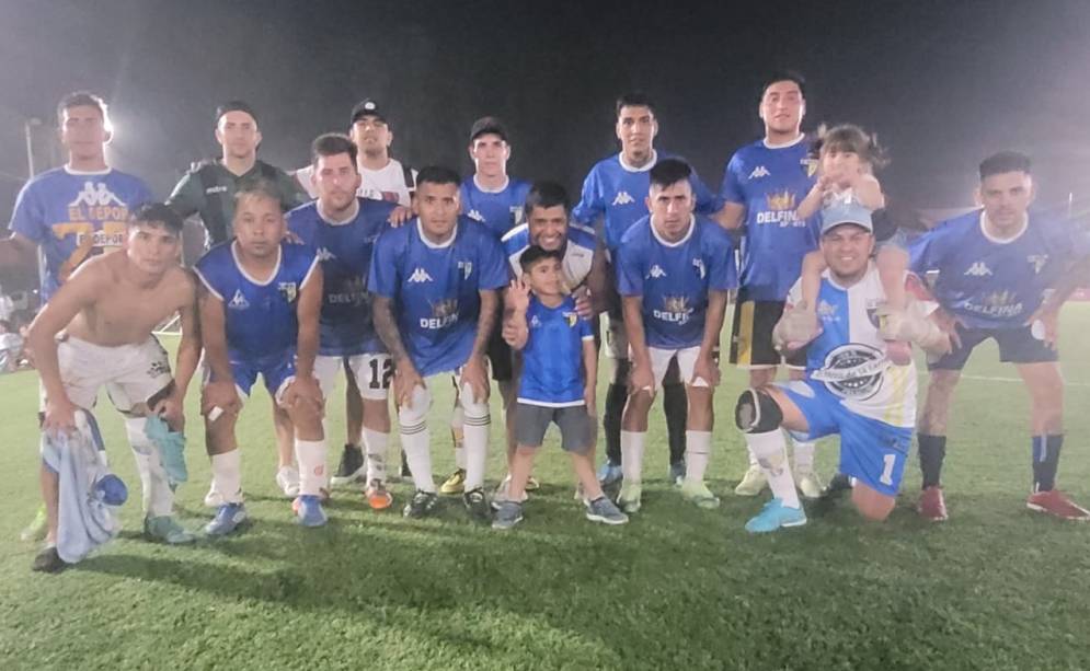 El Depor, de M&aacute;ximo Paz, gan&oacute; y sigue prendido en la pelea.