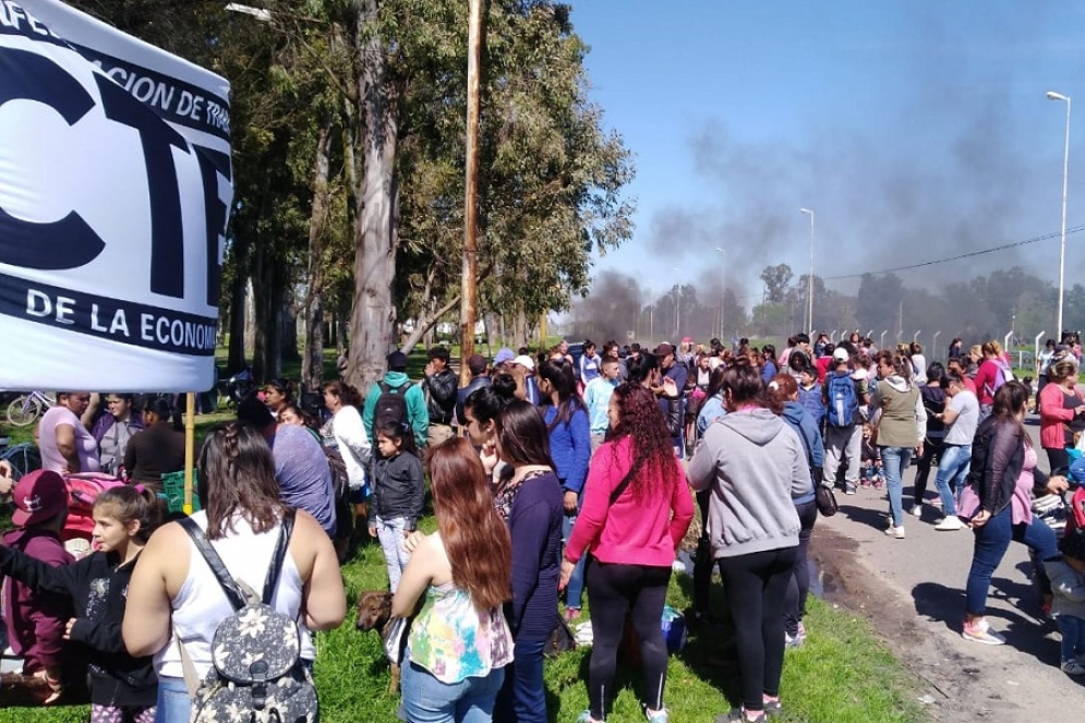 Las organizaciones sociales se reunieron a la vera de la Ruta N&deg;205.