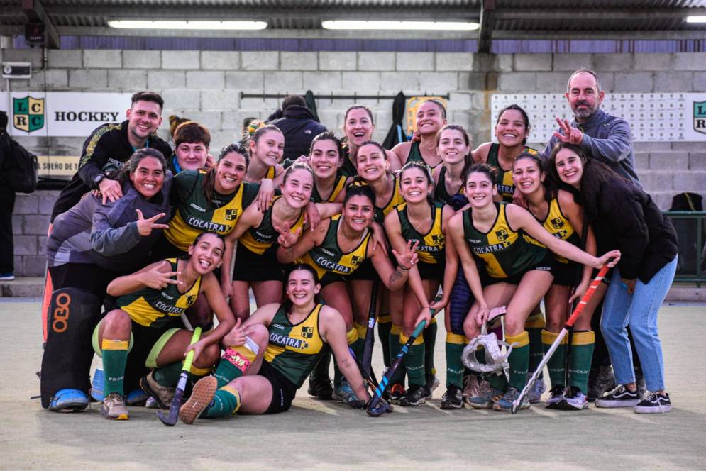 La felicidad luego de la victoria ante el "Mil rayitas".