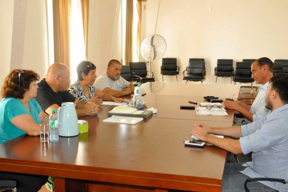 Los dirigentes de ATE reunidos con el intendente.