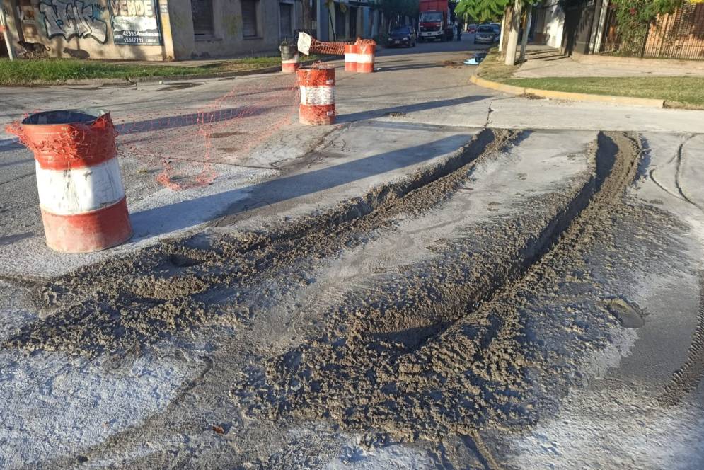 Los operarios deber&aacute;n repavimentar por segunda vez la esquina. 