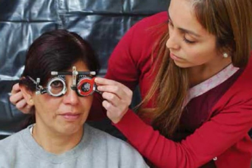 El operativo cont&oacute; con pruebas de test visual gratuitas.