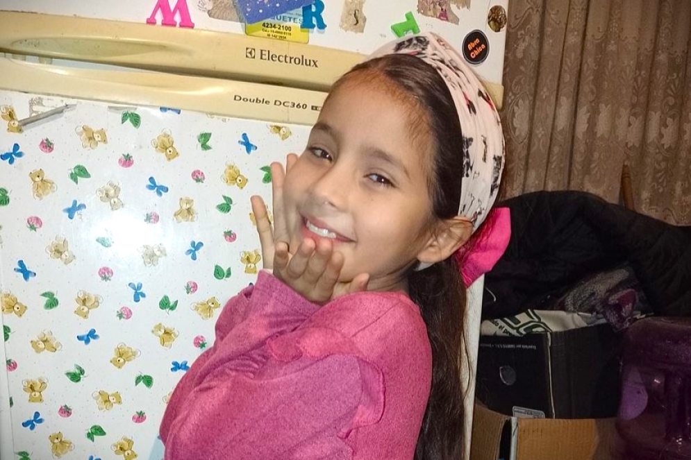 Deben construir una habitaci&oacute;n y mejorar los ambientes de la casa para que Emily pueda comenzar con di&aacute;lisis domiciliaria.