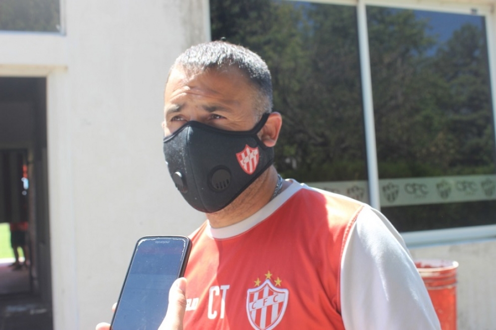 El DT le pas&oacute; la pelota a la dirigencia.