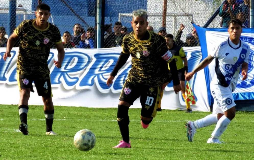 Ojeda se fue expulsado y CFC tambi&eacute;n perdi&oacute; a Patritti por lesi&oacute;n. Ph:&nbsp;Javi&nbsp;Morales.