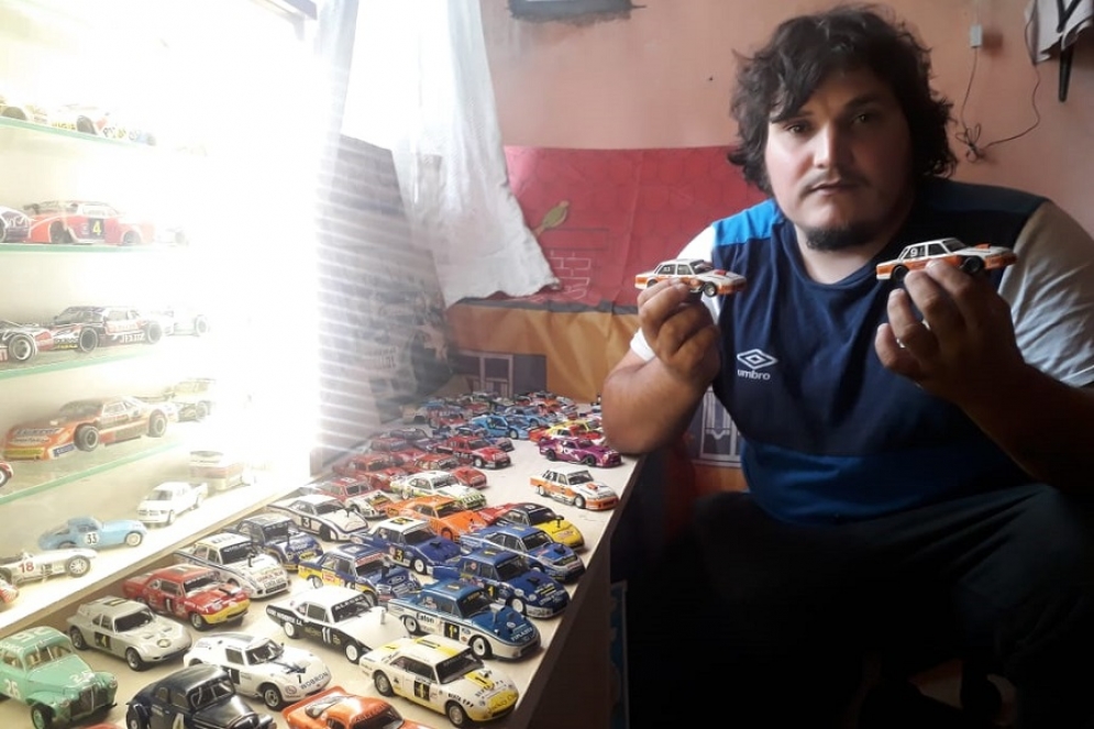 &iexcl;Igualitos! Un ca&ntilde;uelense fabrica peque&ntilde;os autos del TC