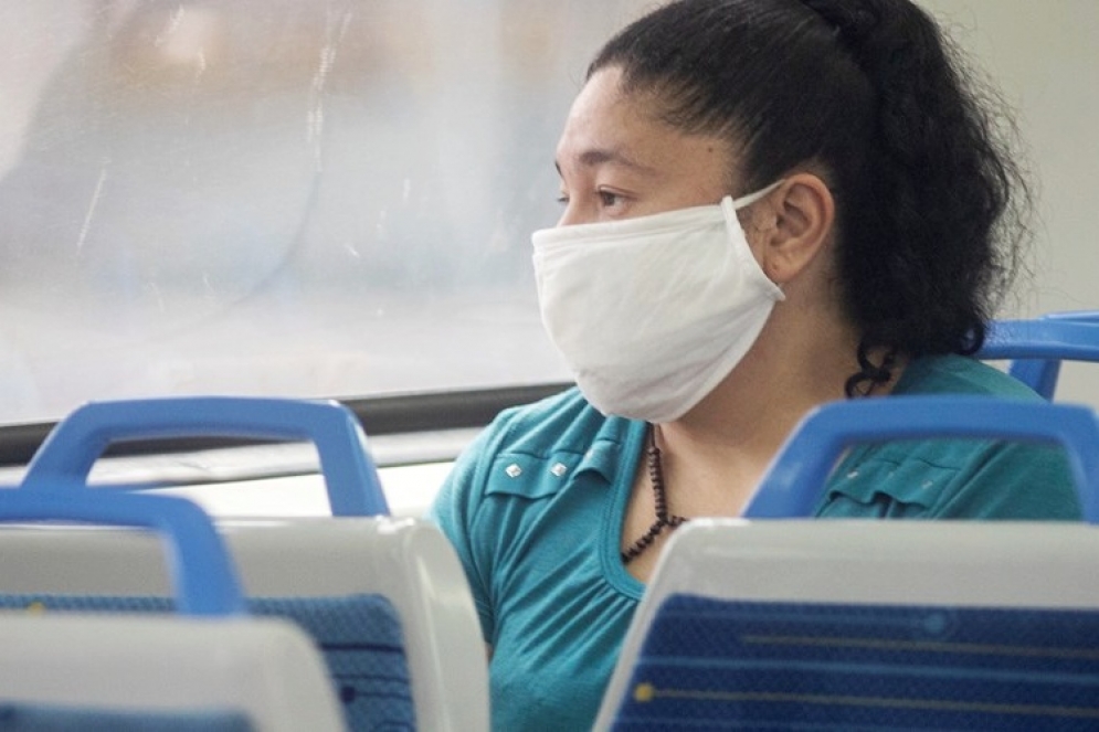 En los transportes ser&aacute; obligatorio, para caminar por las calles todav&iacute;a no.