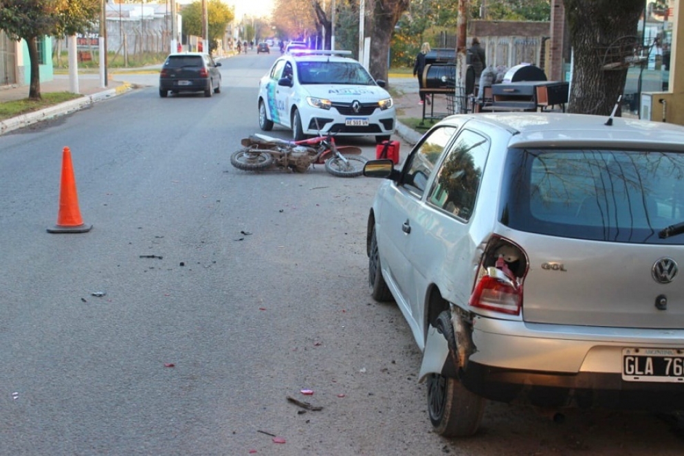 Evelyn sufri&oacute; una primera intervenci&oacute;n quir&uacute;rgica, en la cual le colocaron dos clavos para corregir la quebradura.