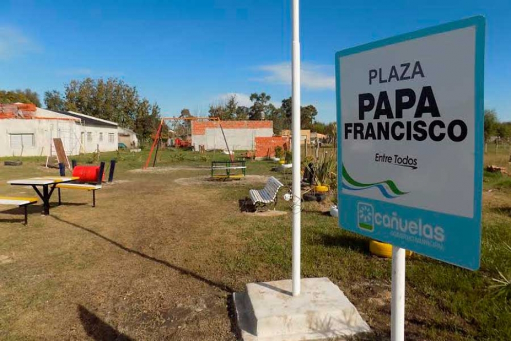 Reubicaron la plaza Papa Francisco en La Garita