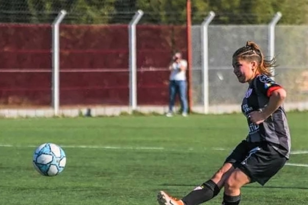 Martina Cuarenta, delantera de CFC. 