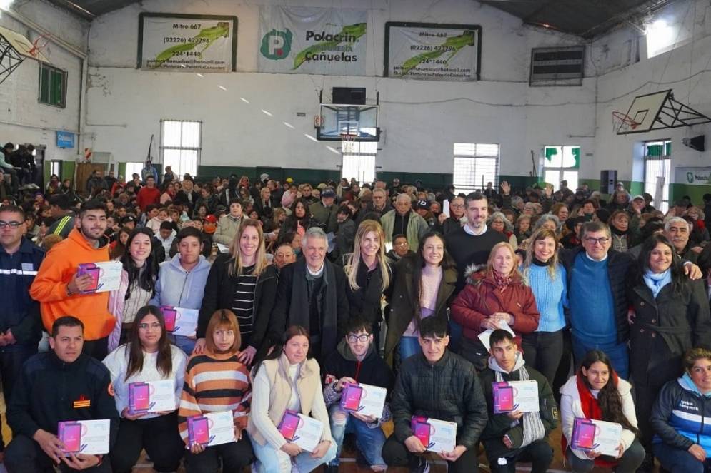 El acto tuvo lugar en la sede del Club Juventud Unida de Ca&ntilde;uelas.