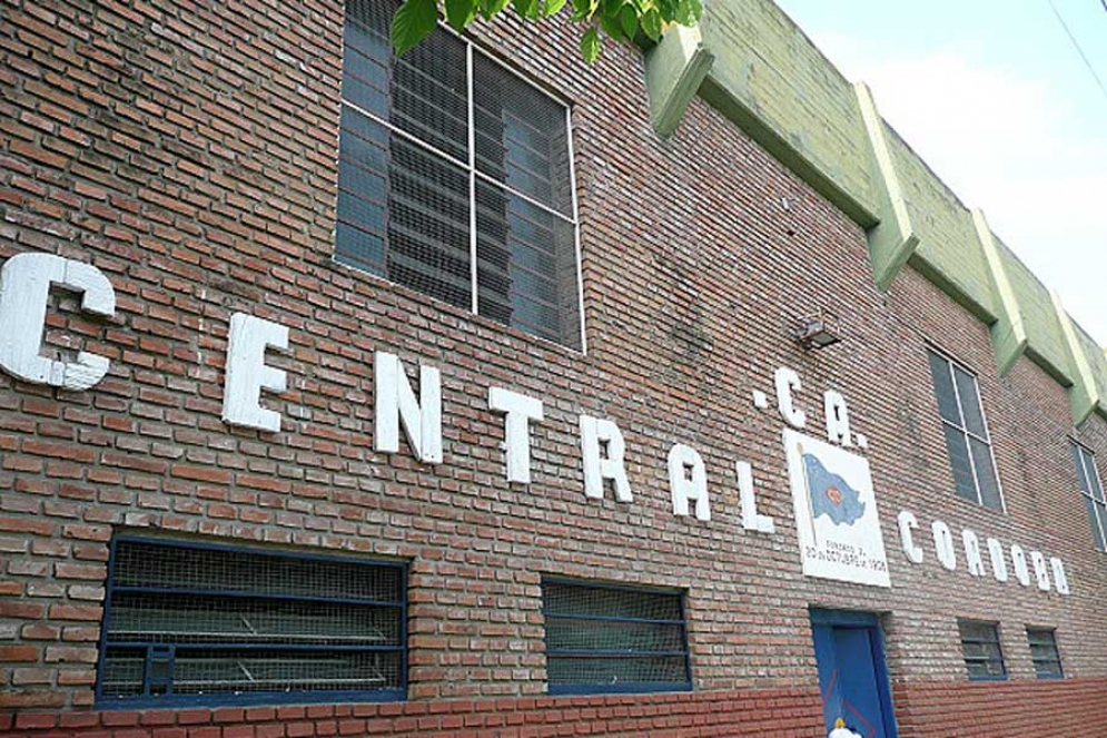 Ca&ntilde;uelas visita al "Charr&uacute;a" rosarino