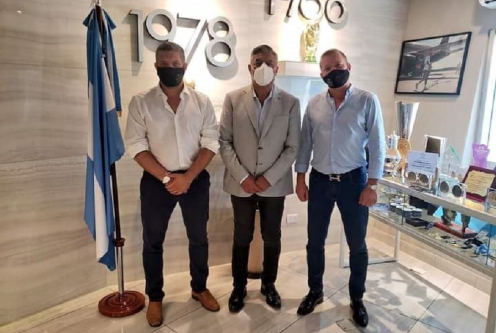 La reuni&oacute;n con "Chiqui" Tapia se dio este mi&eacute;rcoles.