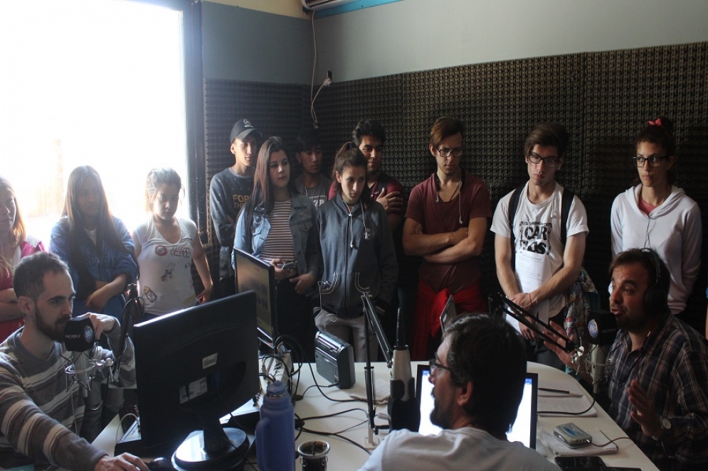 Estudiantes de la Escuela N&deg;9 visitaron NacPop