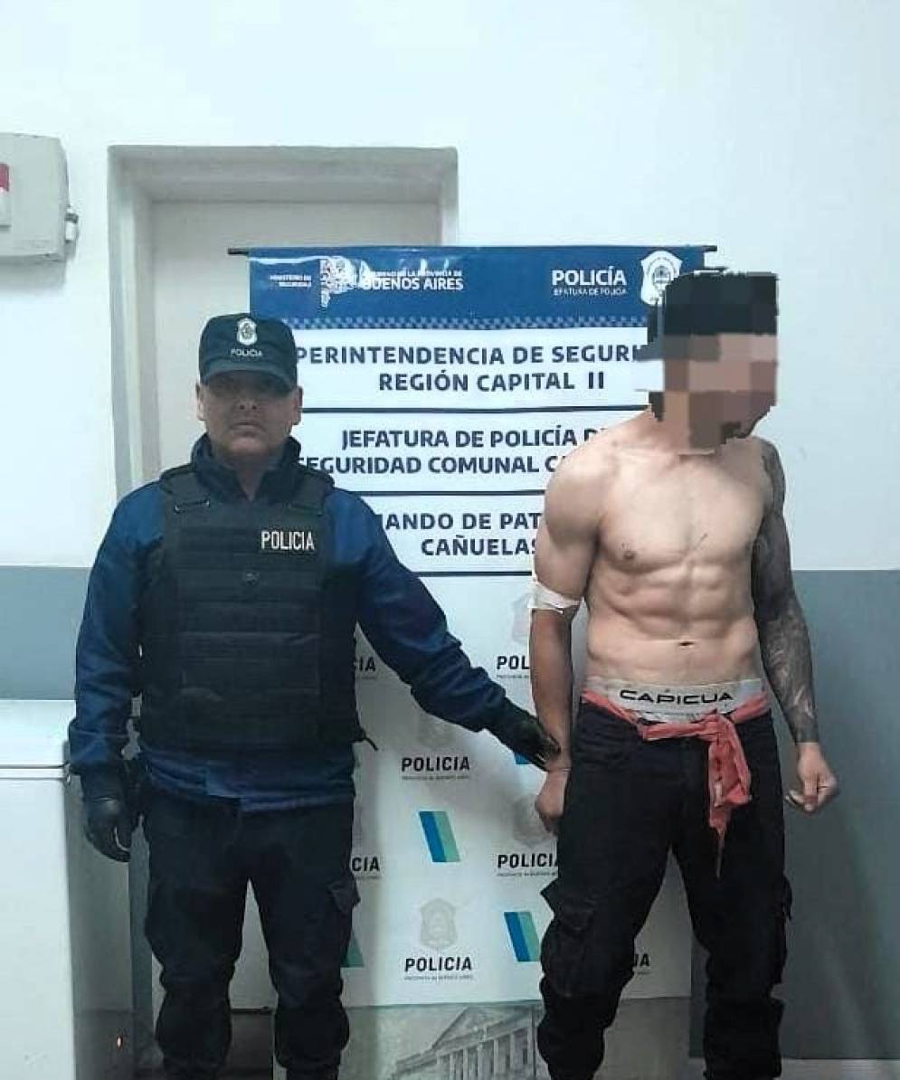 *El ocultamiento del rostro responde al cumplimiento de normas legales y principios constitucionales: presunci&oacute;n de inocencia y no alterar el debido proceso judicial.*