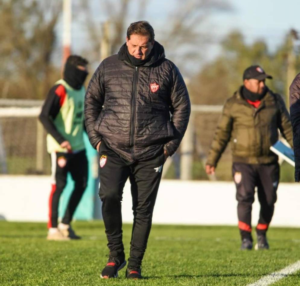 La tolerencia terminaba con Armenio. Sassone decidi&oacute; cortar el v&iacute;nculo antes.