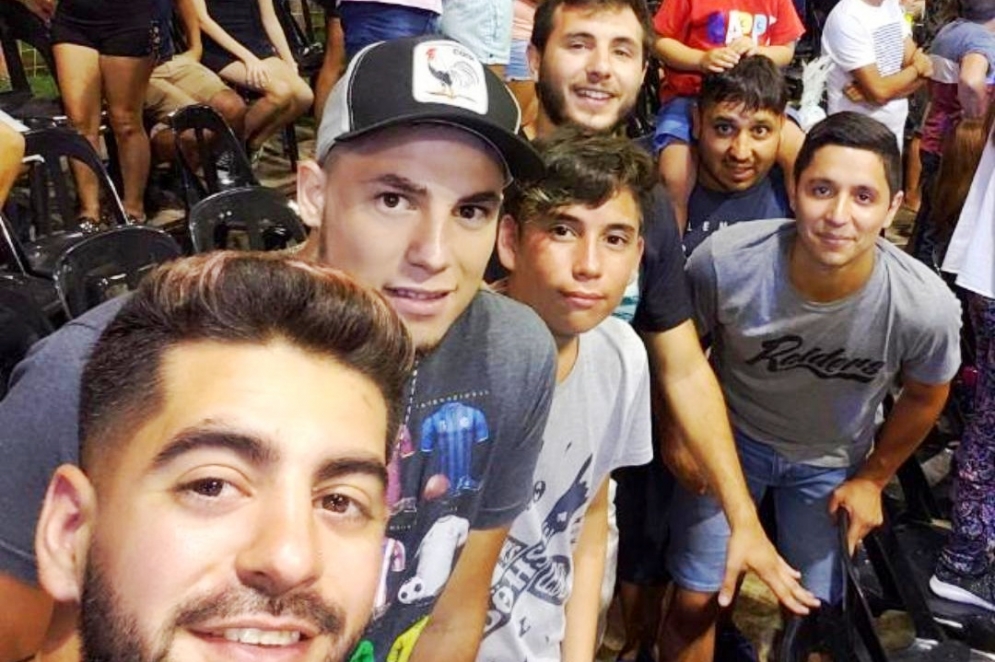 El grupo de amigos que ayudar&aacute; a los m&aacute;s necesitados.