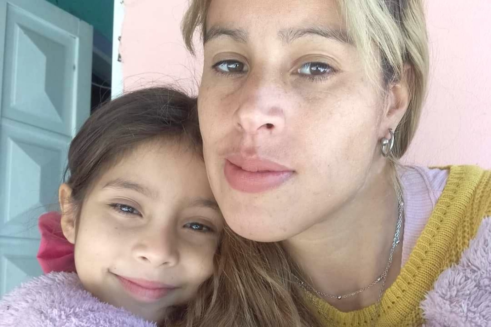 Emily Ayala y su mam&aacute;, Marcela