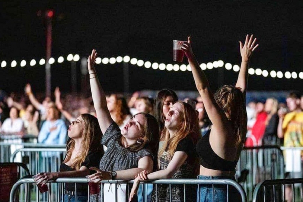 La reanudaci&oacute;n ser&aacute; habilitada en espacios a cielo abierto y con la pista fragmentada por corralitos. 