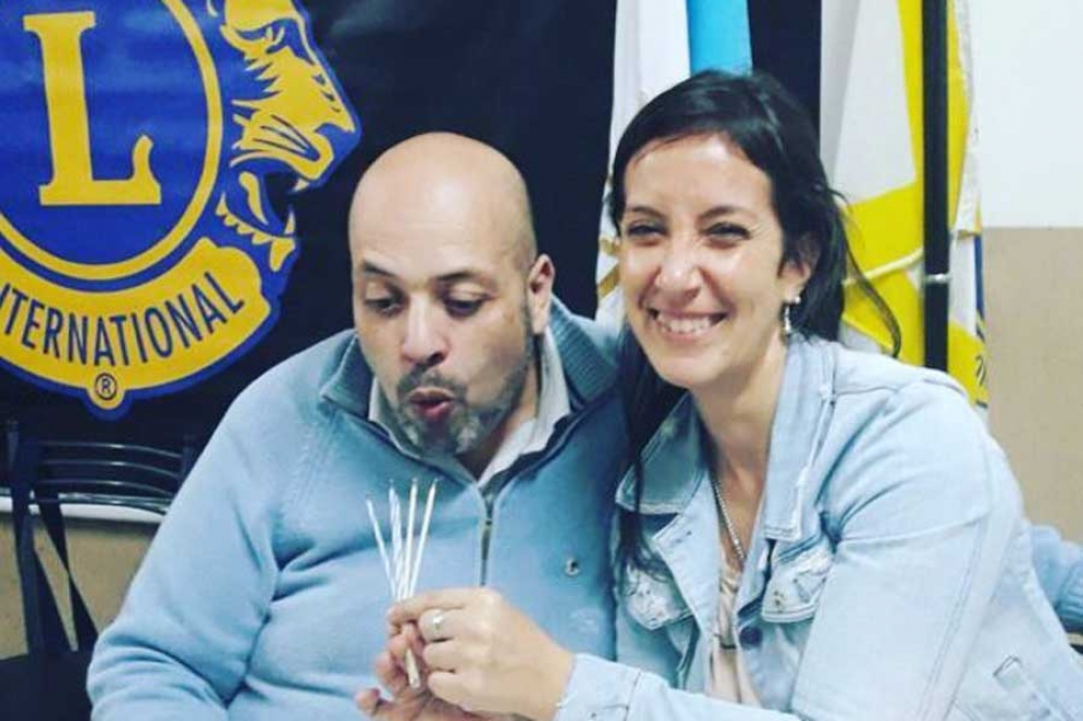 El presidente saliente, Fernado Kuri y la presidenta entrante, Soledad Basavilbaso.
