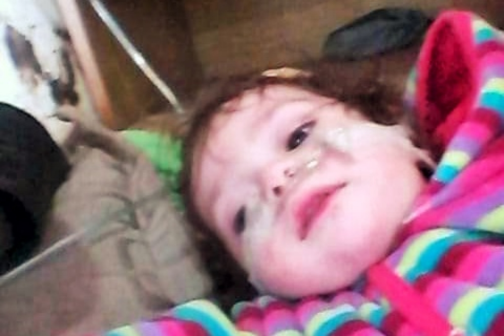 Danira tiene 18 meses y pesa 6 kilos. 