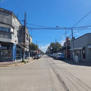 Menos gente en la calle y varios locales en alquiler en el centro comercial.