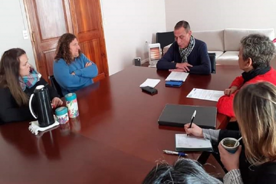 Una comitiva de ATE mantuvo una reuni&oacute;n con Arrieta en la casa de gobierno