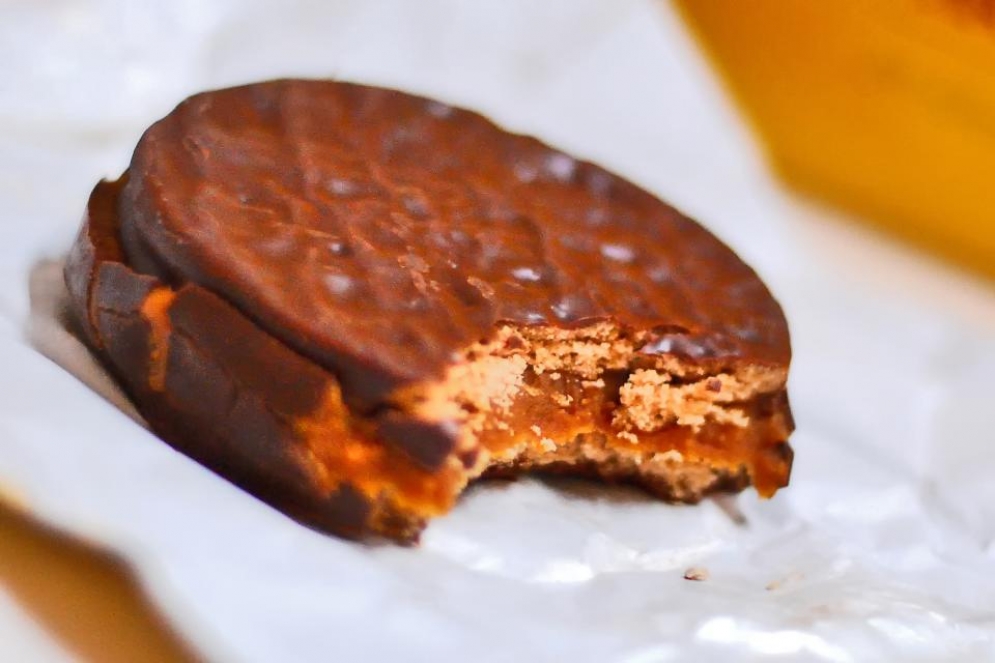 Proh&iacute;ben la venta de un popular alfajor, un turr&oacute;n y galletitas