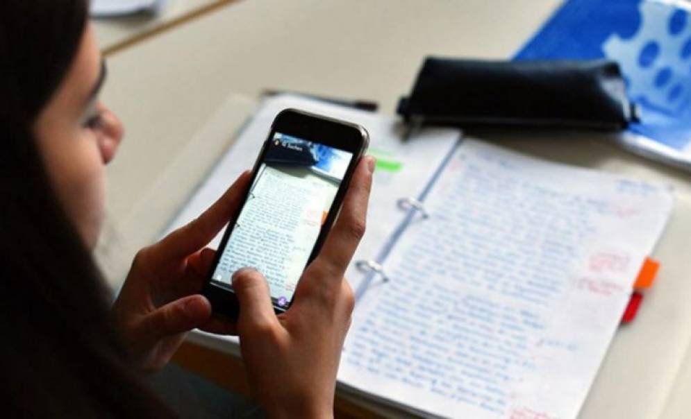 Si estas en clases, no podr&iacute;as estar leyendo la nota.