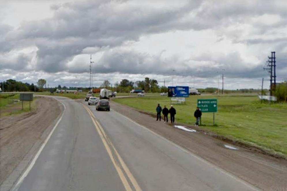 Pasajeros esperando, en la imagen de Google Maps.