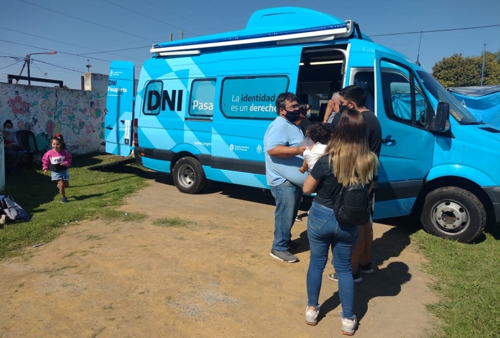 El m&oacute;vil del RENAPER estar&aacute; toda la semana en nuestro distrito.