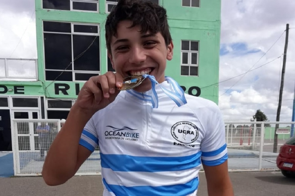 Octavio Salm&oacute;n. 