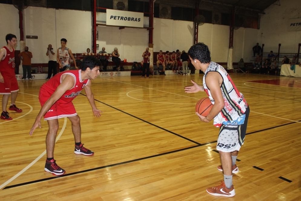 Ca&ntilde;uelas perdio 72-63 ante Moron en el torneo sub23