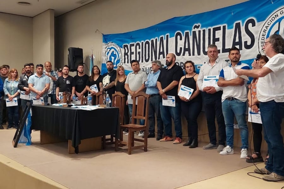 Descubrieron una placa y hubo reconocimientos a los funcionarios de los miembros de la Confederaci&oacute;n General del Trabajo.