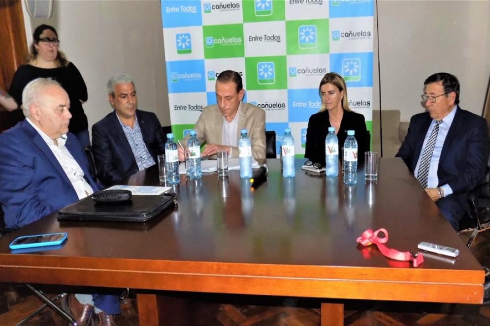 Programa de beneficios entre el gobierno y la Universidad de Mor&oacute;n