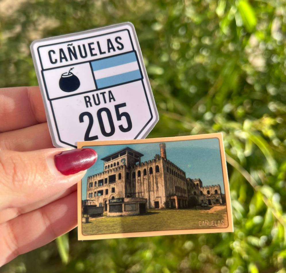 Los stickers ca&ntilde;uelenses.