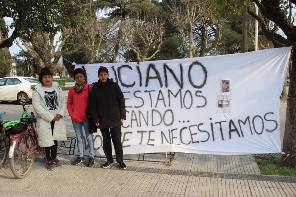 La mam&aacute; de Luciano fue recibida en la Casa de Gobierno