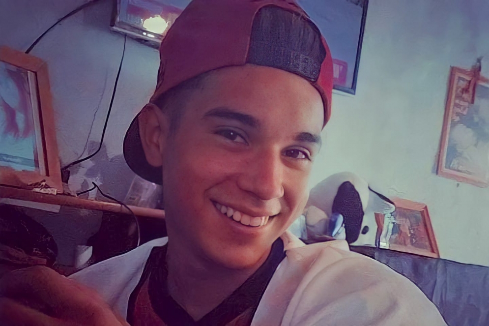 Diego Ca&ntilde;as es alumno de la Escuela Secundaria N&deg;12 del barrio Los Aromos. 