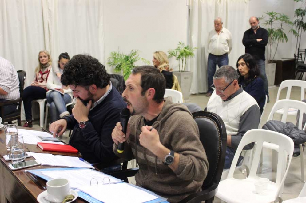 Gast&oacute;n Zampone. 