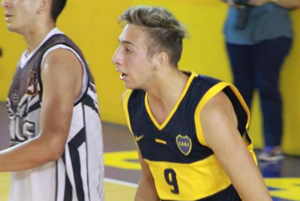 "Pipi" con la azul y oro en su debut.