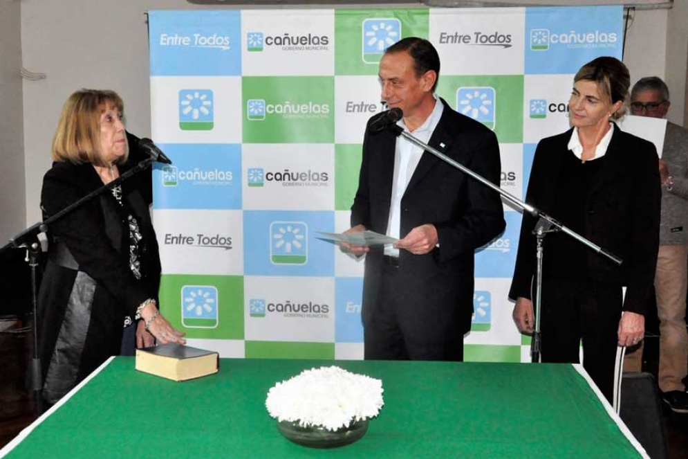 B&aacute;ez en el momento que juraba como funcionaria. 