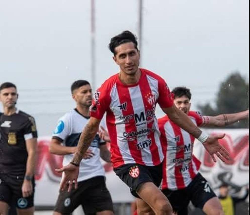 Con borde interno la coloc&oacute; al centro del&nbsp;arco.