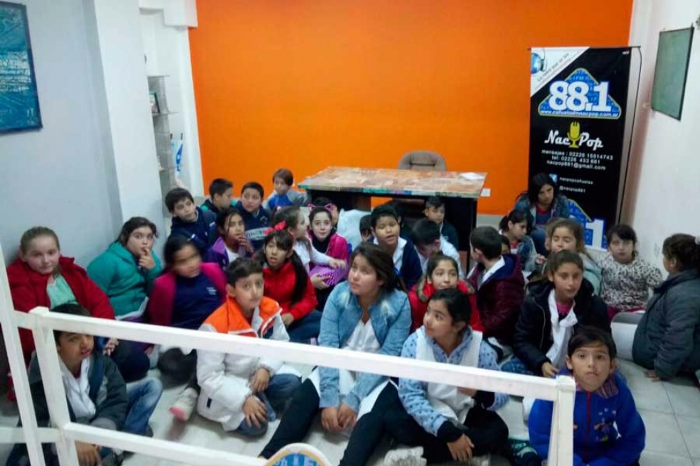Alumnos de la Escuela N&deg;1 visitaron NacPop