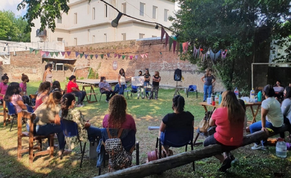 Acudieron mujeres de distintos &aacute;mbitos y localidades del distrito.