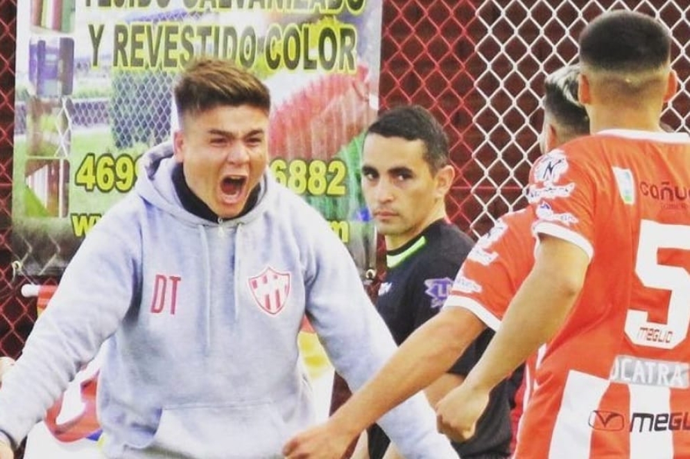 Comparti&oacute; dupla con Gonzalo M&aacute;rquez. Arm&oacute; el plantel que ascendi&oacute; a la "B".