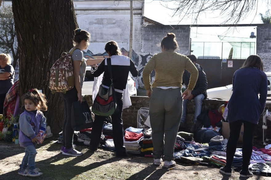 Trueque en Ca&ntilde;uelas: la deuda interna