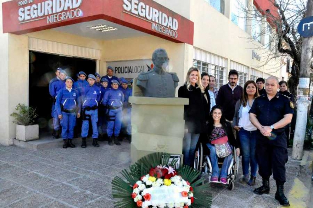 La intendenta Fassi homenaje&oacute; a San Mart&iacute;n en su d&iacute;a