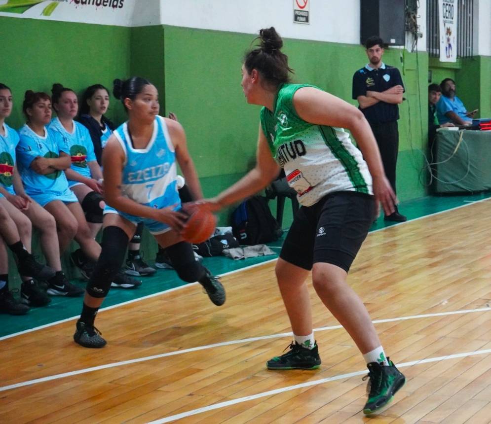 La "7" de Ezeiza buscando filtrarse por el centro. 