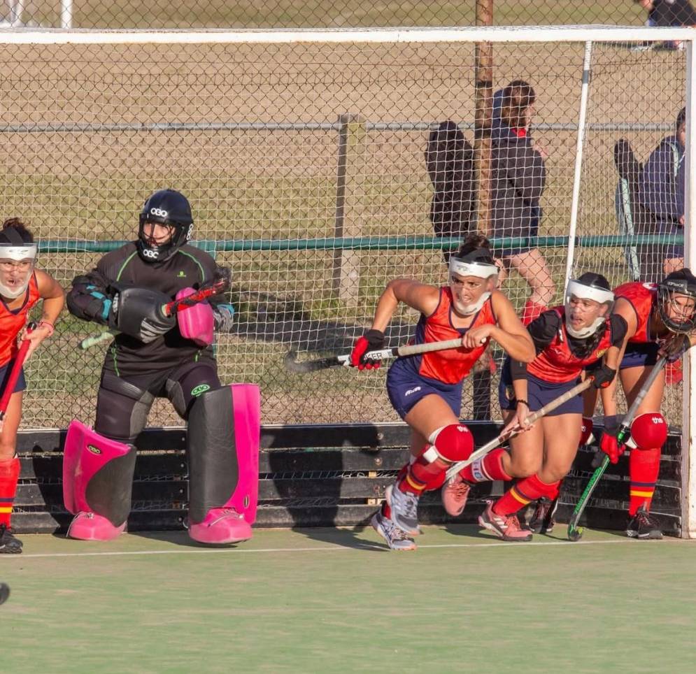 Andersen da pelea arriba. 