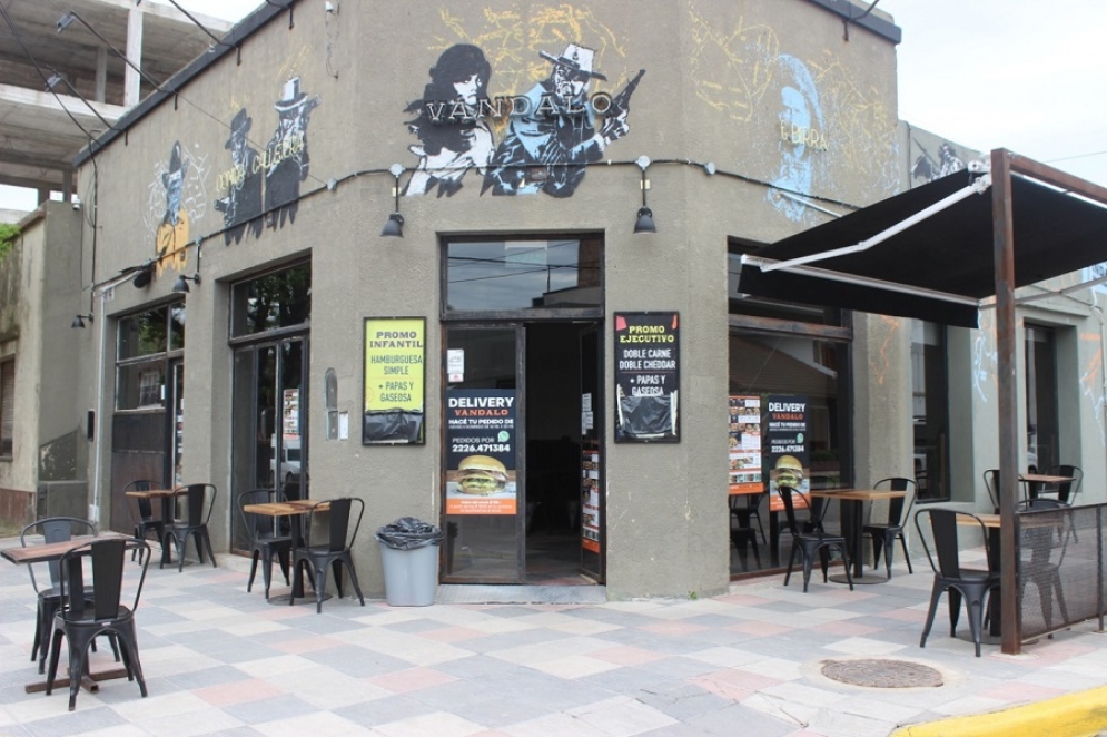 Los locales gastron&oacute;micos abrieron los salones